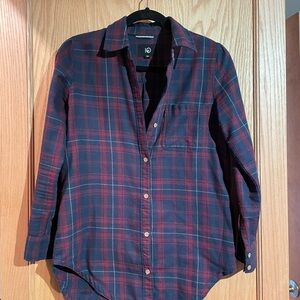 tentree Women's Plaid Button Down Shirt - Red and Blue